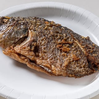 Mojarra Frita Con Arroz Y Ensalada