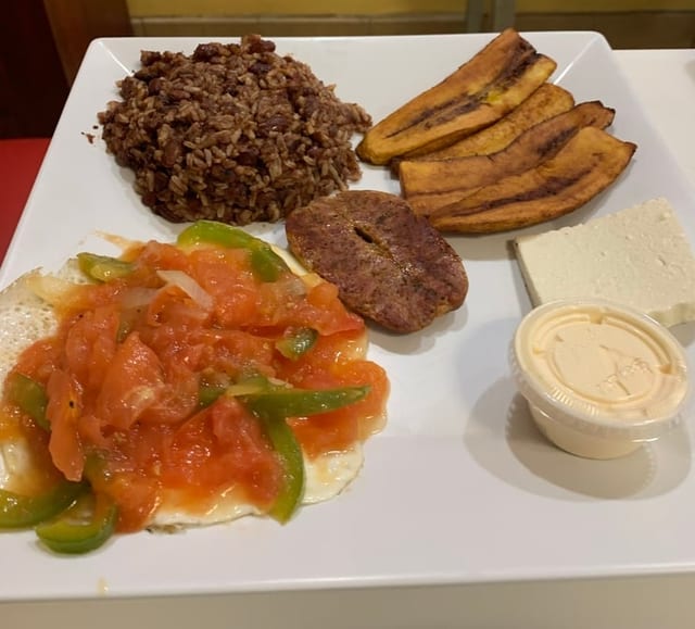 Desayuno Ranchero Completo.