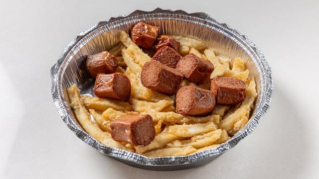 Salchipapas.